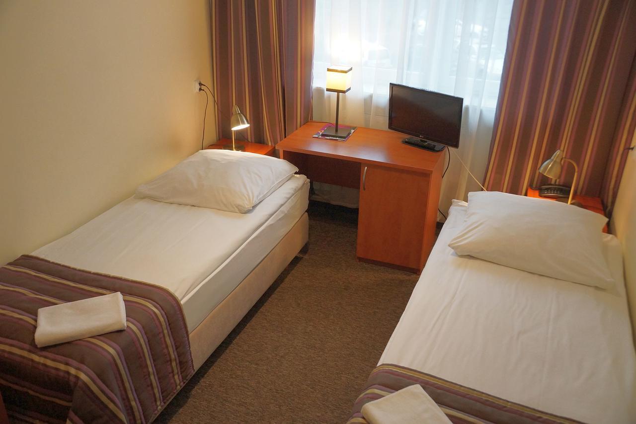 ביאליסטוק Hotel Bosir מראה חיצוני תמונה