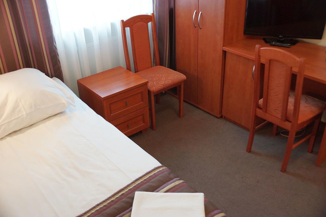 ביאליסטוק Hotel Bosir מראה חיצוני תמונה